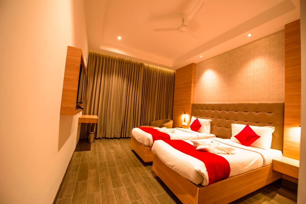Hotel Annamalai Bahur Ngoại thất bức ảnh