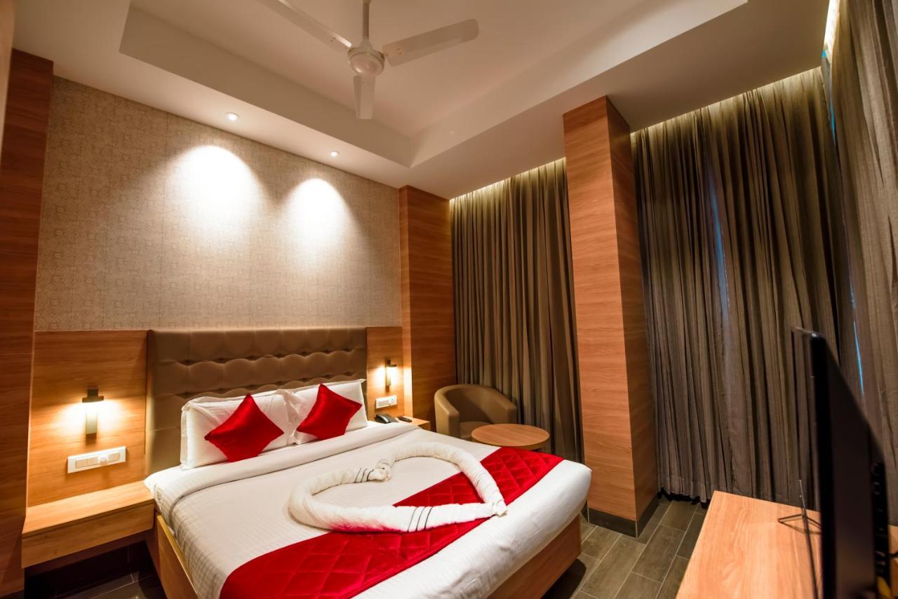 Hotel Annamalai Bahur Ngoại thất bức ảnh